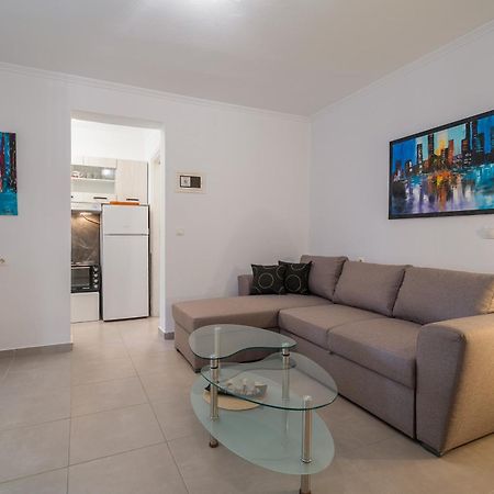 Stefanias Apartment Неос Мармарас Екстериор снимка